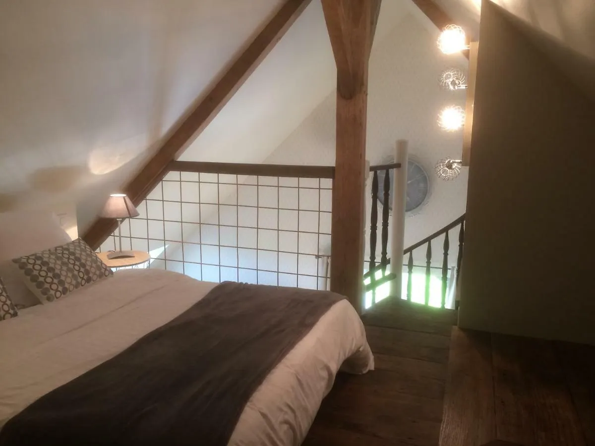 La Chambre Montbrault Fleurigné 0*,  France