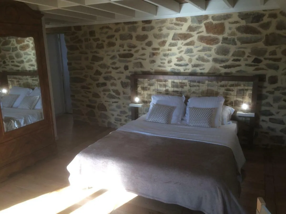 Couette-café La Chambre Montbrault Fleurigné France